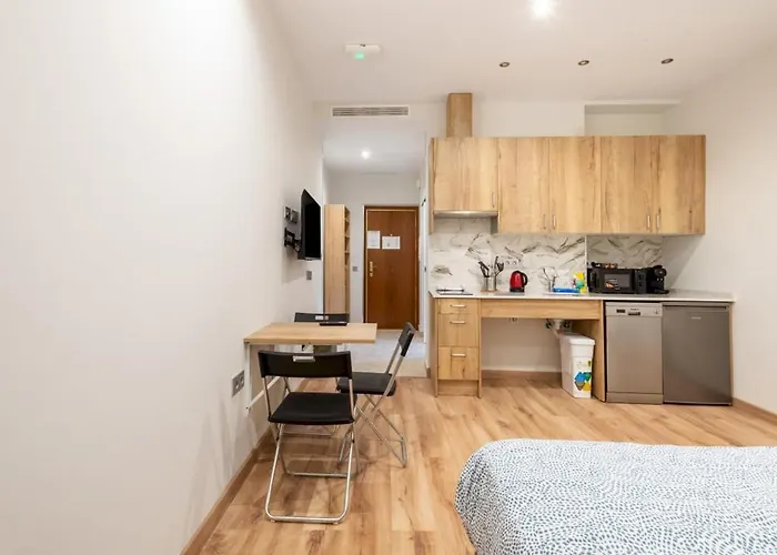 Accessible And Renovated- 1Bedroom 1Bath- Justice